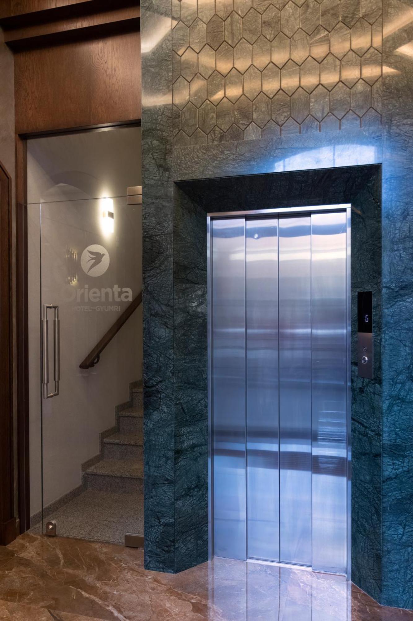 Orienta Hotel Gyumri Exterior foto
